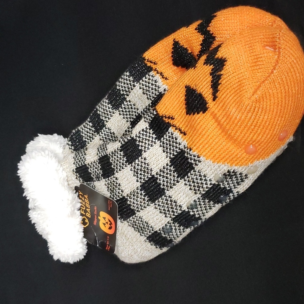 Fuzzy Babba NWT Halloween Pumpkin Face Slipper Socks, 4-10